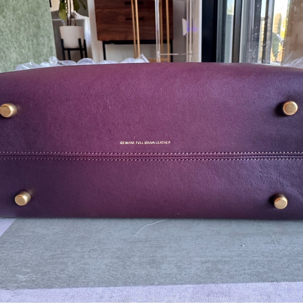 NEW Coach Empire 28 in Merlot - Picture 4 of 13